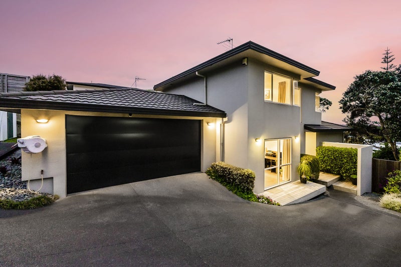 2/256 Sunset Road, Windsor Park, Auckland - Carousel 1