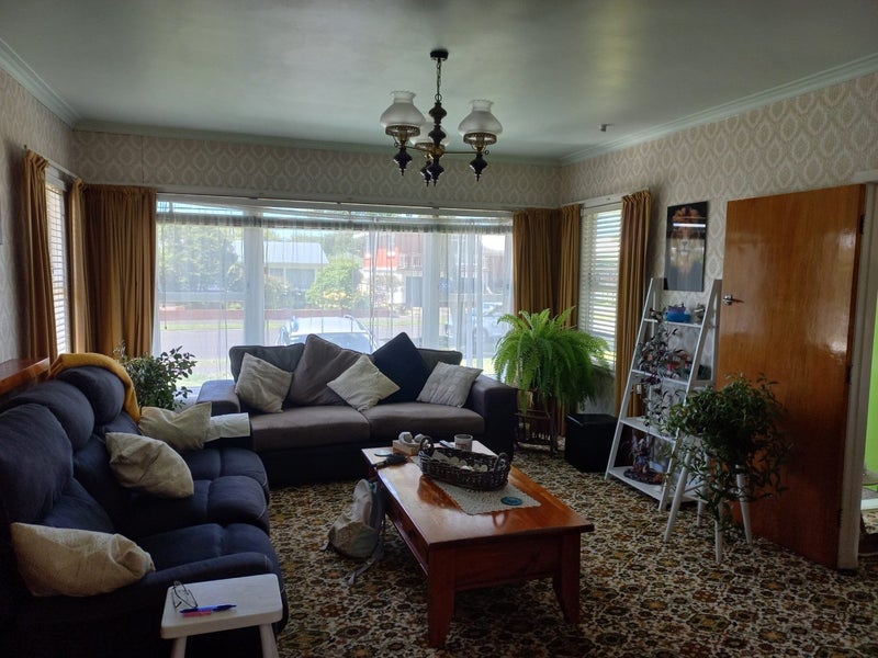 7 Scott Avenue, Hamilton East, Hamilton - Carousel 4