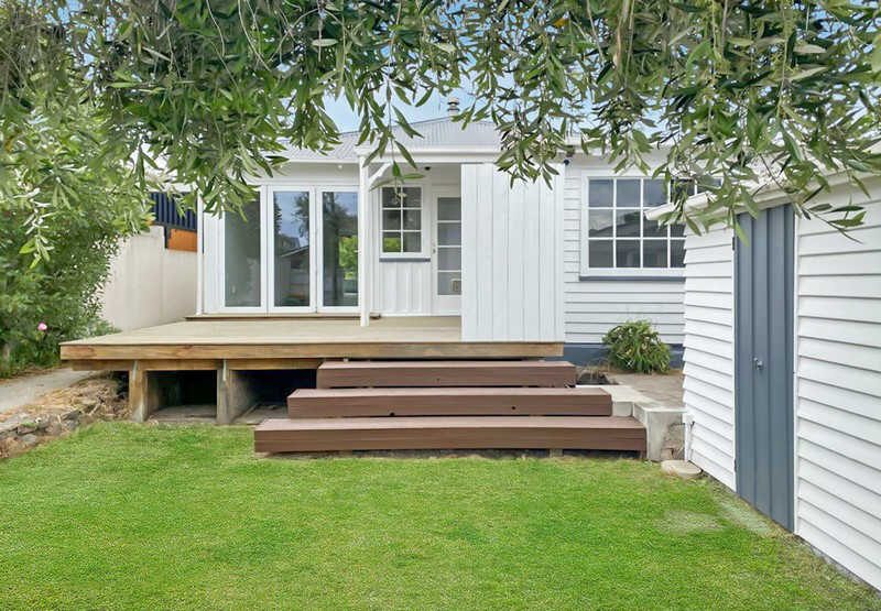 90 Nayland Street, Sumner, Christchurch - Carousel 1