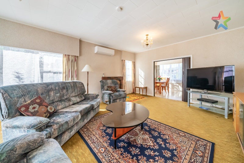 17 Charleston Avenue, Boulcott, Lower Hutt - Carousel 2