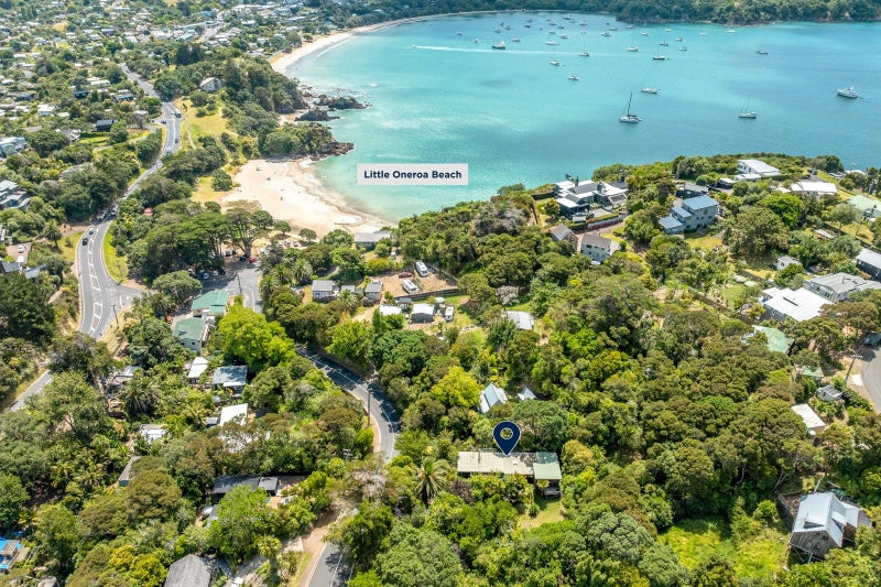 15 Goodwin Avenue, Oneroa, Waiheke Island - Carousel 2