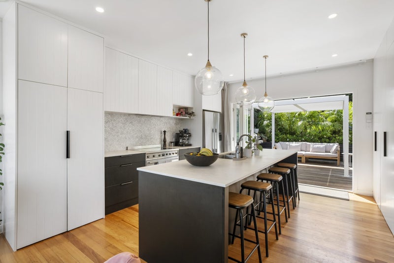 25 Parau Street, Mount Roskill, Auckland - Carousel 2