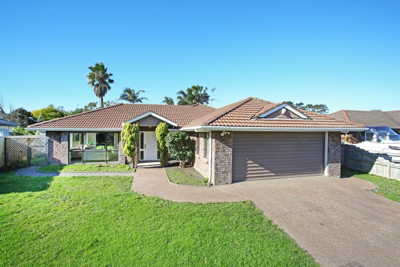 52 Bob Charles Drive, Golflands, Auckland - Carousel 2