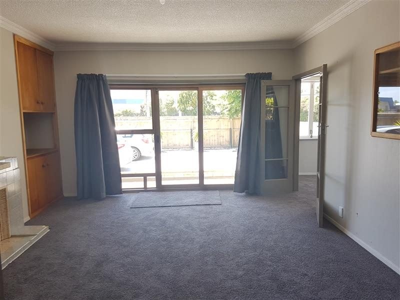 330 Tremaine Avenue, Takaro, Palmerston North - Carousel 2