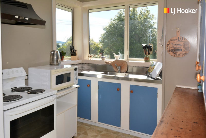 33 Balmain Street, Halfway Bush, Dunedin - Carousel 2