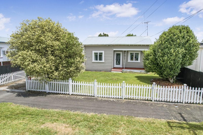 27 Smith Street, Frankton, Hamilton - Carousel 1