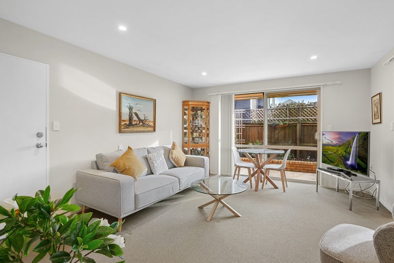 3/3 Staveley Street, Avonhead, Christchurch - Carousel 2