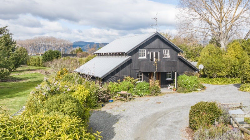 7 River Road, Appleby, Richmond - Carousel 1