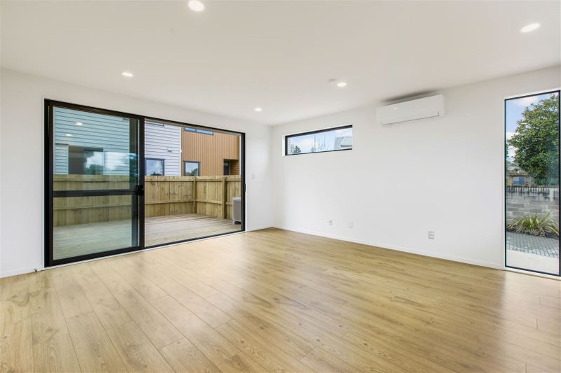 1/13 Windy Ridge Road, Glenfield, Auckland - Carousel 2