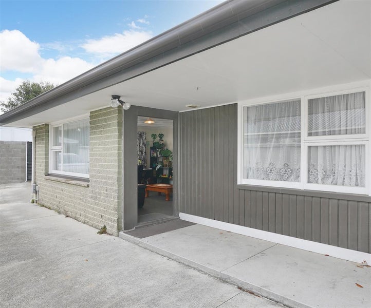 2/4 Upland Road, Hoon Hay, Christchurch - Carousel 1