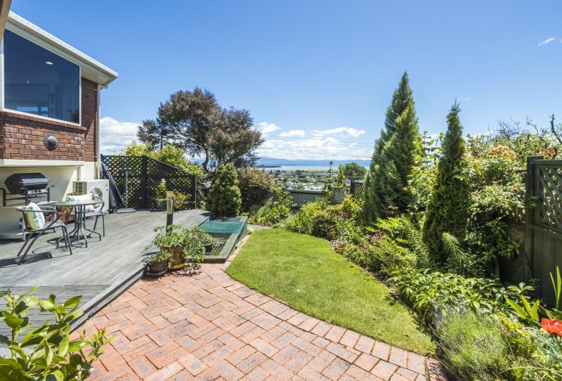 2 View Mount, Stoke, Nelson - Carousel 1