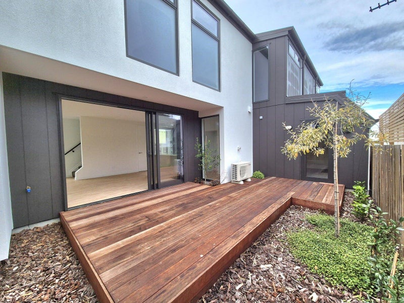 3/5 Clarence Street South, Addington, Christchurch - Carousel 1
