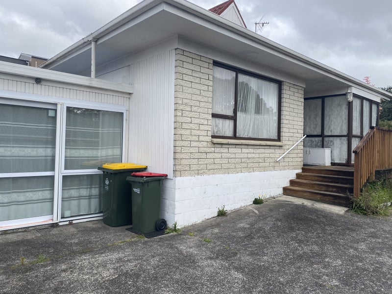 56A Highland Park Drive, Highland Park, Auckland - Carousel 1