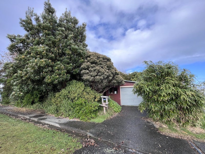 13A/13 Park Street, Hokitika - Carousel 1