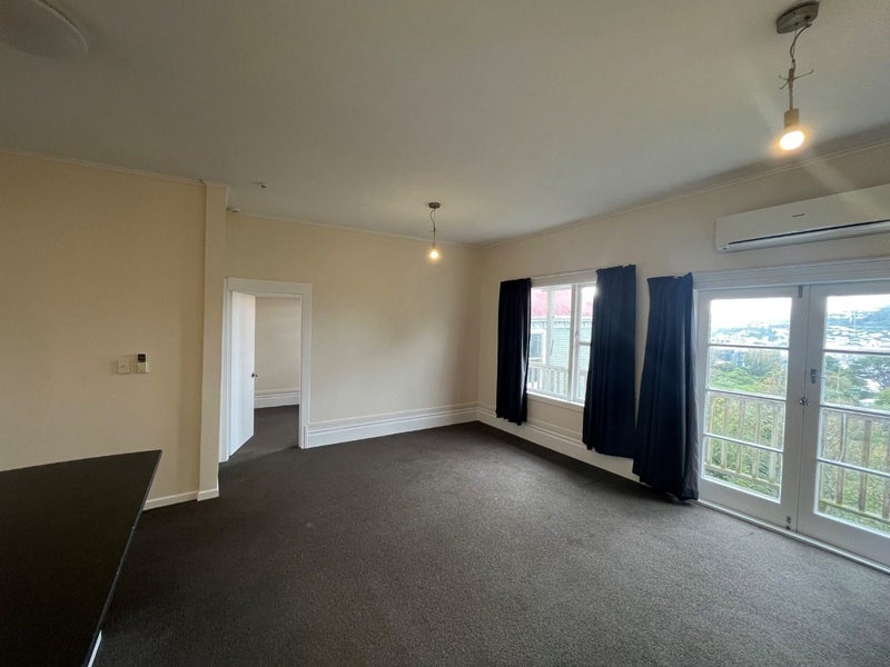 72 Fairlie Terrace, Kelburn, Wellington - Carousel 1