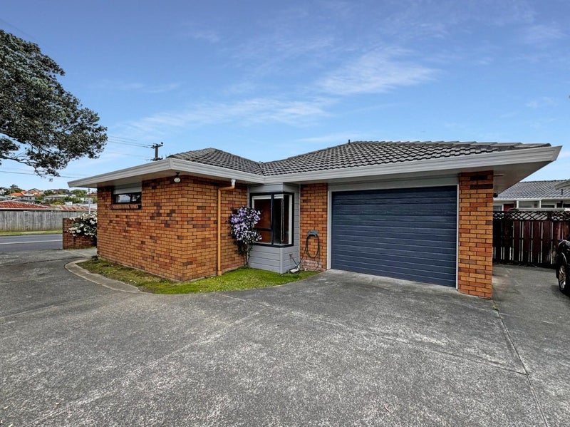 1/12 Shakespeare Road, Milford, Auckland - Carousel 18