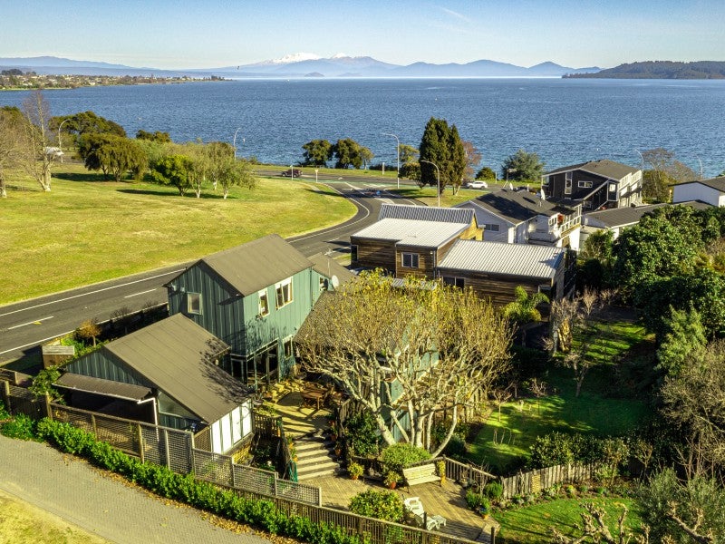 10 Taharepa Road, Hilltop, Taupo - Carousel 1