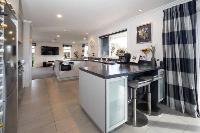 3 Westpark Close, Allenton, Ashburton - Carousel 2