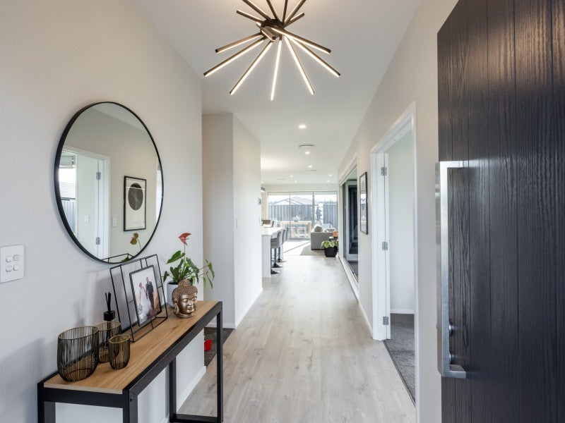 22 Clydesdale Way, Frimley, Hastings - Carousel 2