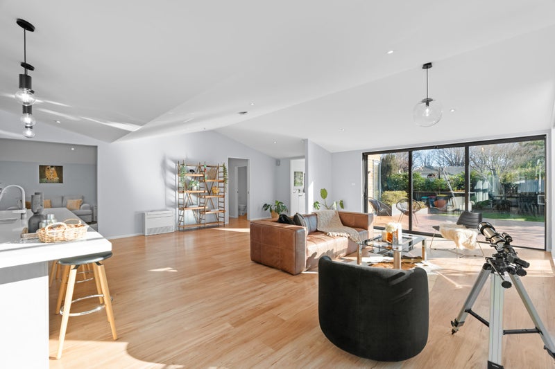 7 Pentlow Place, Fendalton, Christchurch - Carousel 2