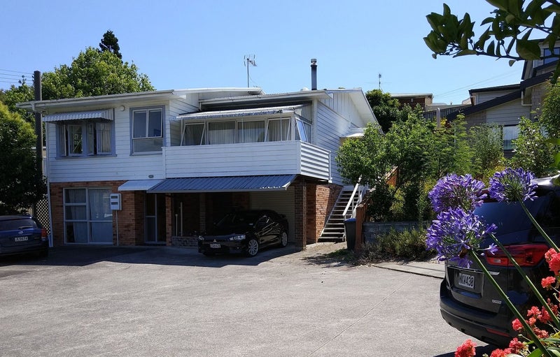 35 Whitney Street, New Windsor, Auckland - Carousel 1
