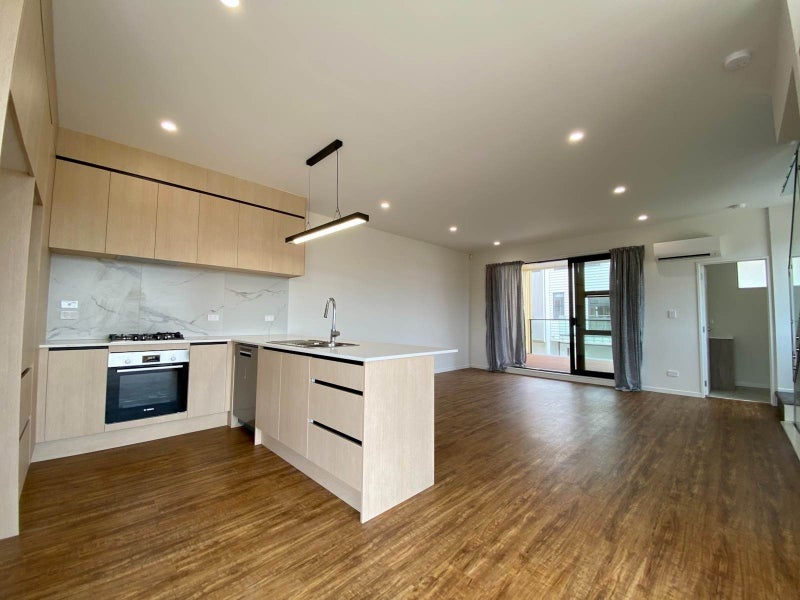 8/954 East Coast Road, Northcross, Auckland - Carousel 2