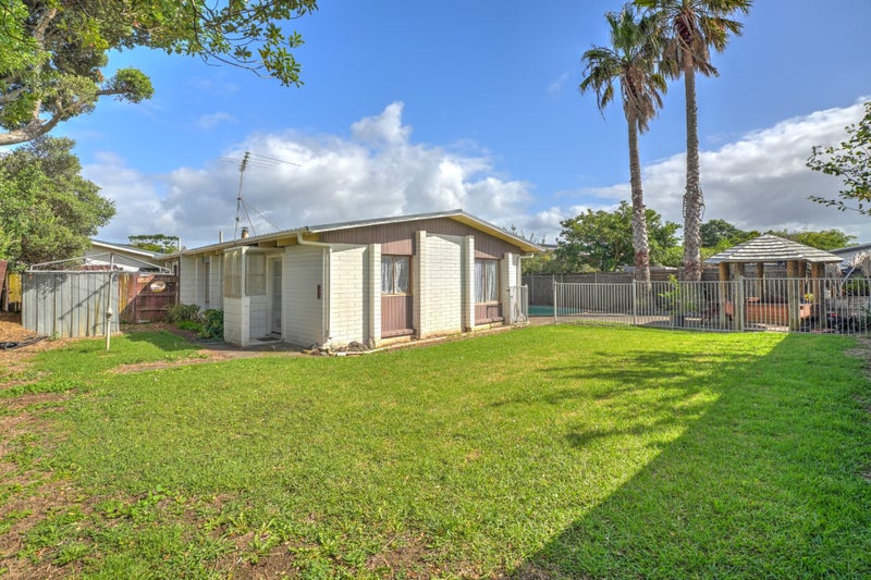 10 Sealand Place, Mangere Bridge, Auckland - Carousel 2