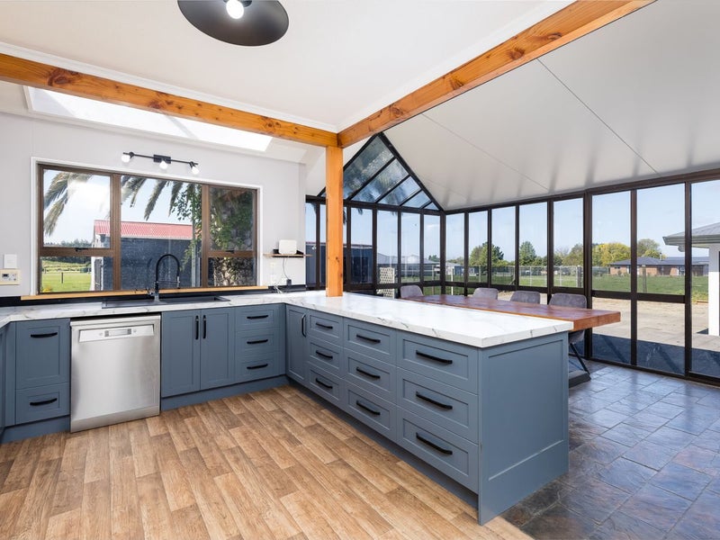 20 Allan Street, Waimate, Waimate - Carousel 2