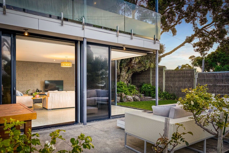 35A Rothesay Bay Road, Rothesay Bay, Auckland - Carousel 1