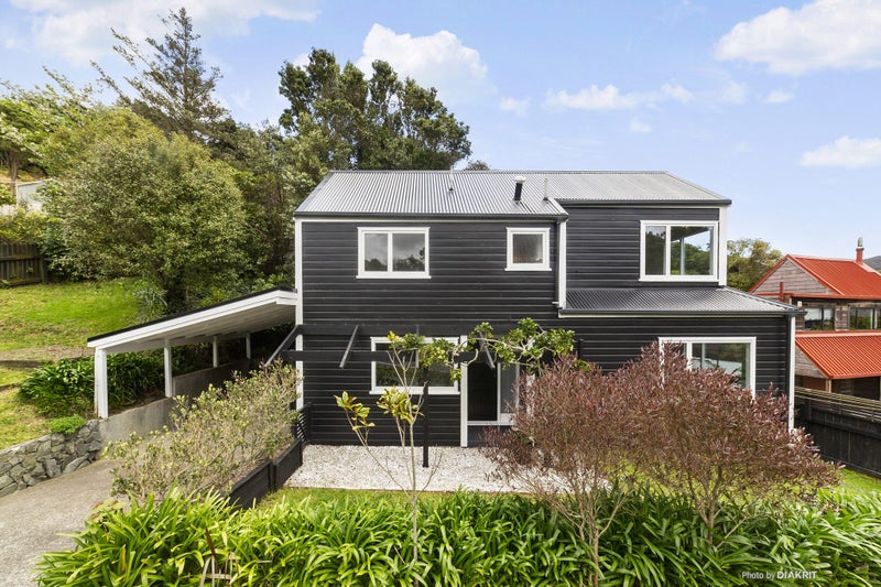 10 Chartwell Drive, Crofton Downs, Wellington - Carousel 1