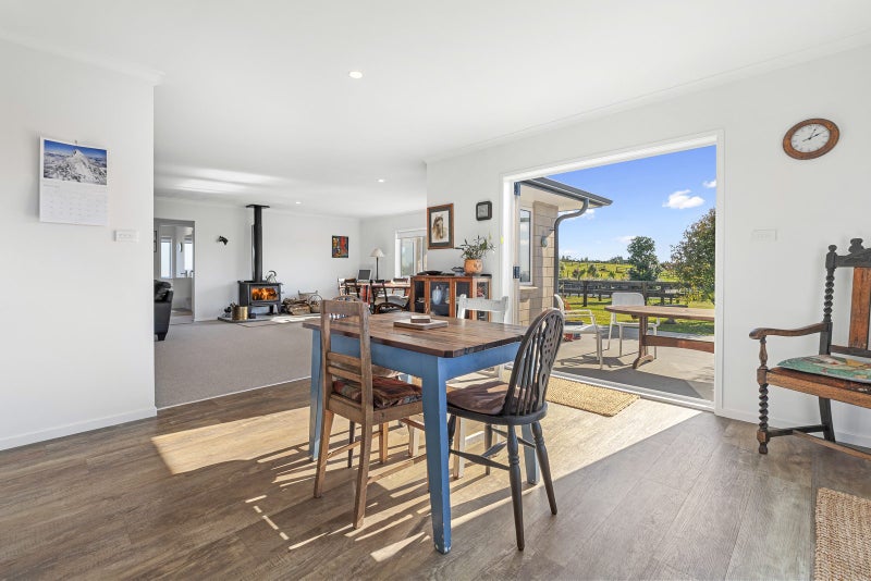 20 Sarona Park Drive, Omanawa - Carousel 2