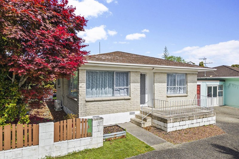 1/12 Tanoa Place, Glendene, Auckland - Carousel 1