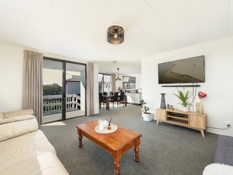 16 Park View Rise, Gate Pa, Tauranga - Carousel 2