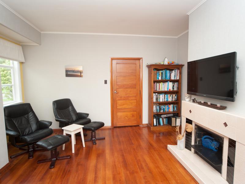 4 Moheke Avenue, Roslyn, Palmerston North - Carousel 2