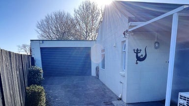 1/11 Tulloch Place, Conifer Grove, Takanini - Carousel 1