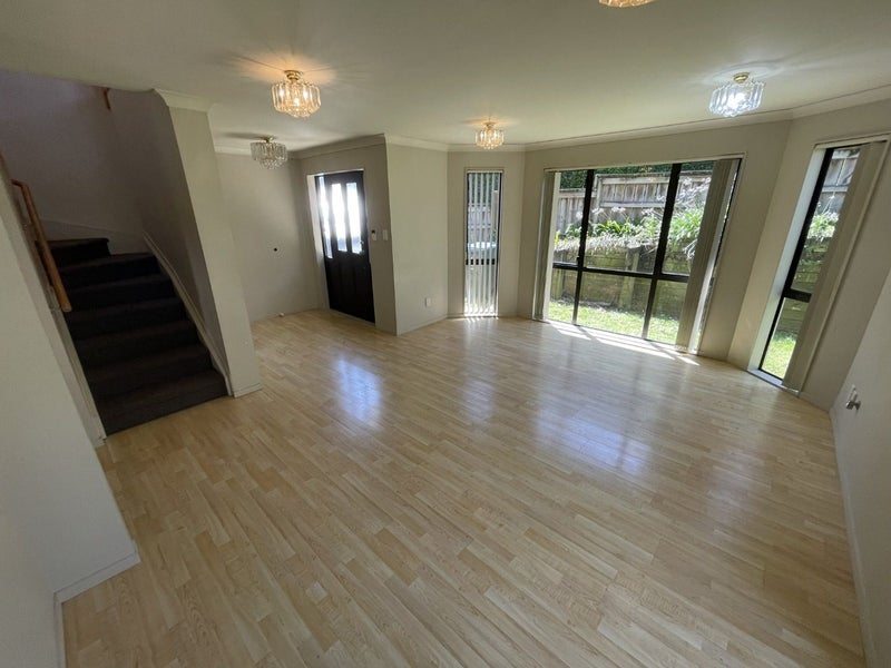 142B Hillsborough Road, Hillsborough, Auckland - Carousel 1