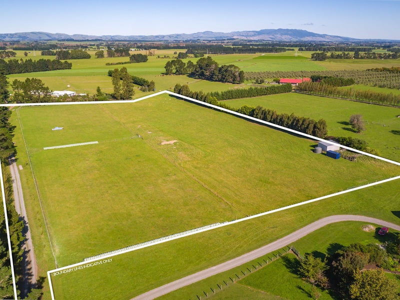 1832A State Highway 2, Tauwharenīkau, Tauherenikau - Carousel 15