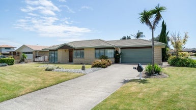 2 James Henry Avenue, Papamoa Beach, Papamoa - Carousel 1