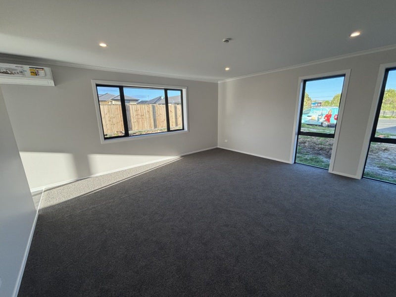 13 Corrib Grove, Milson, Palmerston North - Carousel 2
