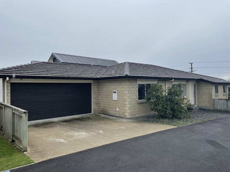2 Harmens Way, Greerton, Tauranga - Carousel 1