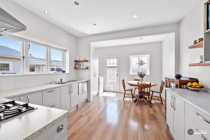 49 Trafalgar Street, Waterloo, Lower Hutt - Carousel 2