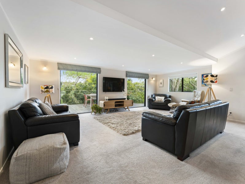 13 Aries Place, Shelly Park, Auckland - Carousel 2