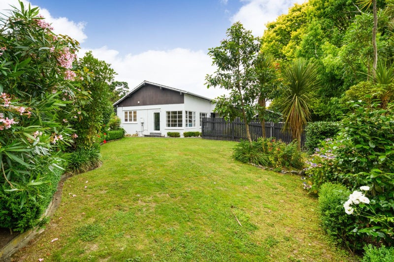 4 Awatea Terrace, Hokowhitu, Palmerston North - Carousel 2