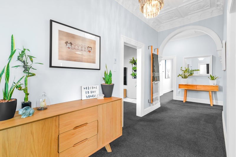 81 Royal Crescent, Saint Kilda, Dunedin - Carousel 2