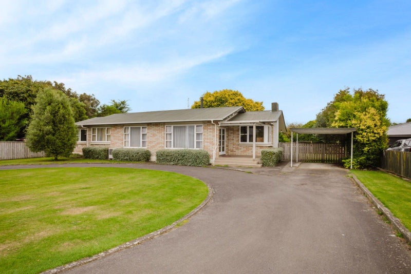 84 Gordon Street, Dannevirke - Carousel 1