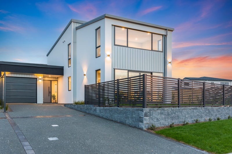 2A Kaiaho Close, Aotea, Porirua - Carousel 1