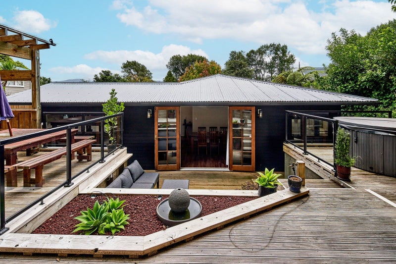 39 Cleary Street, Waterloo, Lower Hutt - Carousel 1