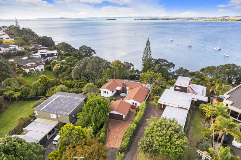 16 Tui Vale Road, Shelly Park, Auckland - Carousel 2