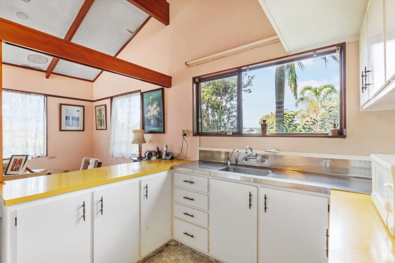 2 Lingham Crescent, Torbay, Auckland - Carousel 2