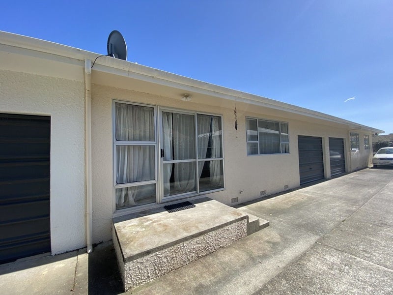 2/108 Grove Street, The Wood, Nelson - Carousel 1